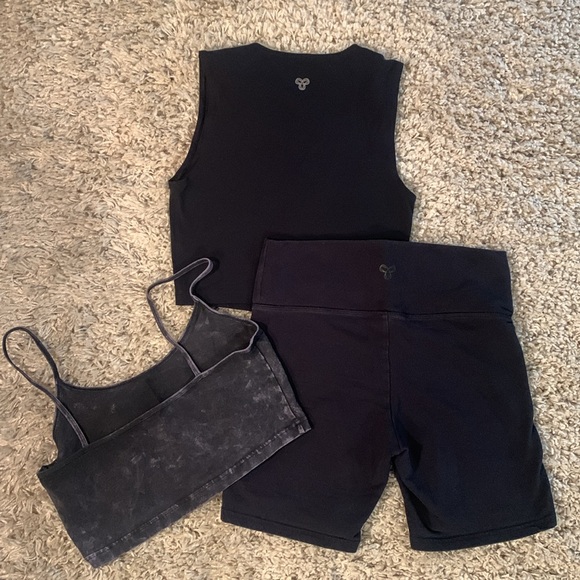 3 pieces. TNA Aritzia High Waisted Shorts and Bra Top Size M with Tank Size S - Picture 1 of 14
